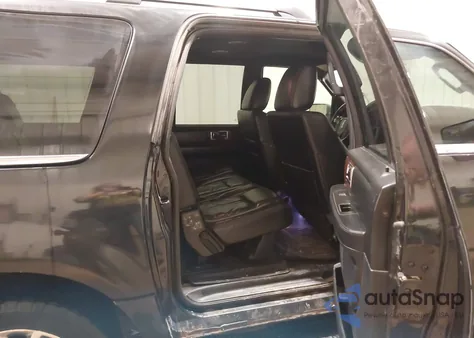 2015 Lincoln Navigator L z USA, uszkodzony, nr VIN 5LMJJ3JT0FEJ01958